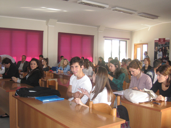 Simpoziumi i Organizuar me temë, "NëNë TEREZA & SHQIPTARëT" në Universitetin "Barleti"
