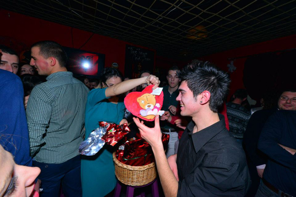 Disa momente nga Apocalyps Party, foto kujtime nga studentët e UB-së