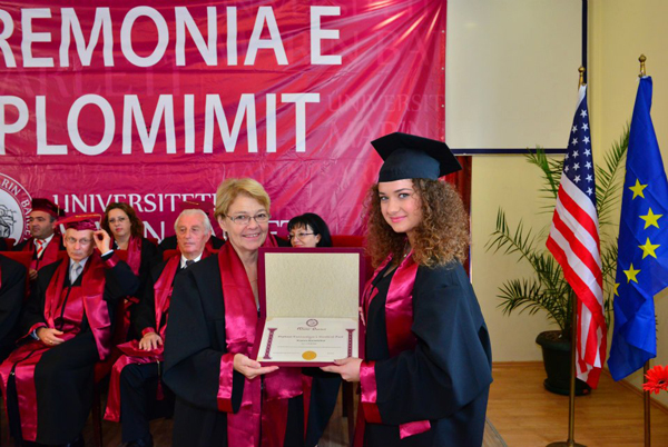 Ceremonia e diplomimit për vitin akademik 2011 - 2012