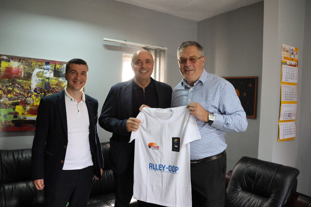 Presidenti i Federatës Shqiptare të Basketbollit, z. Avni Ponari, zhvilloi një vizitë në Universitetin Barleti, ku u prit nga prorektori, z. Artan Shytaj.