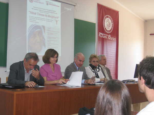 Simpoziumi i Organizuar me temë, "NëNë TEREZA & SHQIPTARëT" në Universitetin "Barleti"