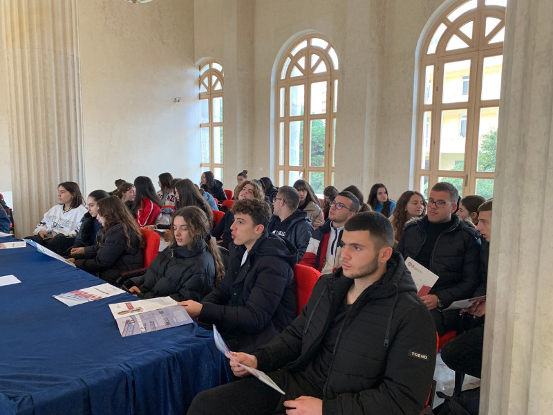 Sesion Informues në fushën e Informatikës dhe Shkencave Kompjuterike