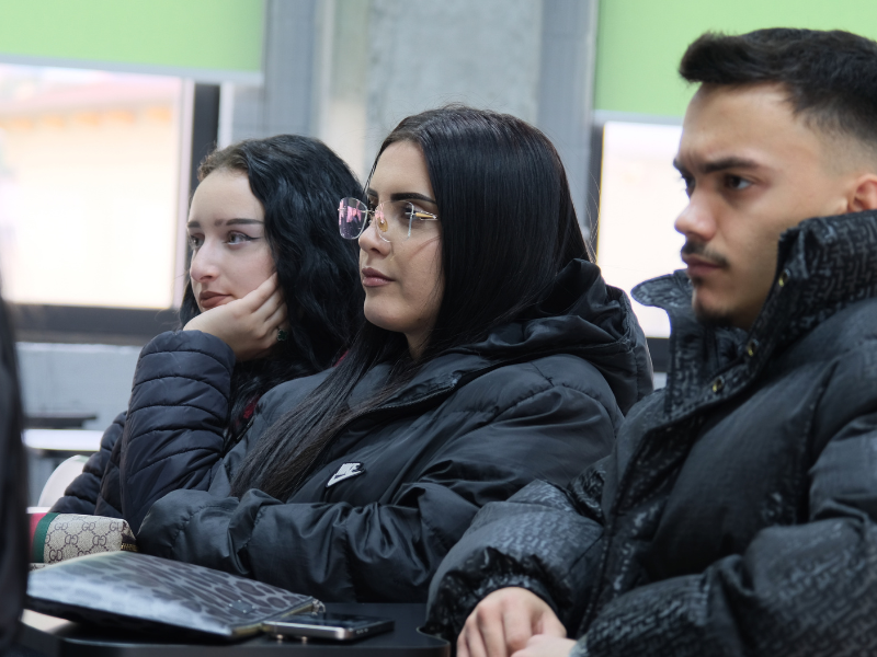 Leksion i Hapur - Tharm Architects në Universitetin Barleti