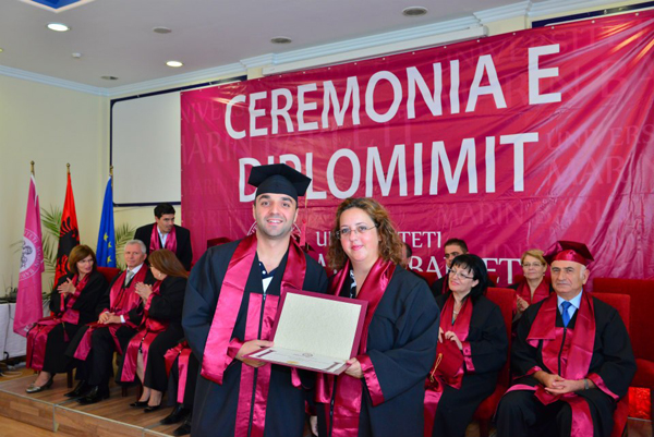 Ceremonia e diplomimit për vitin akademik 2011 - 2012