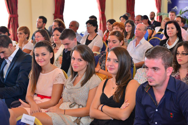 Ceremonia e diplomimit për vitin akademik 2011 - 2012