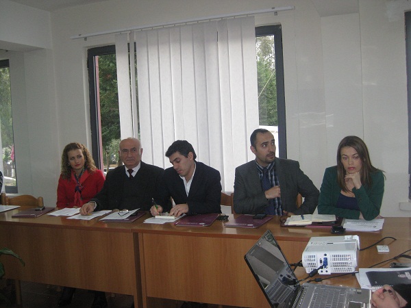 Tryezë e rrumbullakët në lidhje me hapjen e programit të ri mësimor në: Financë, Bankë, dhe Sigurime