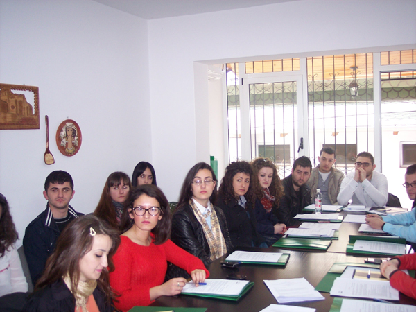 Studentët e Fakultetit të Drejtësisë morën pjesë në trajnimin kushtuar luftës ndaj diskriminimit