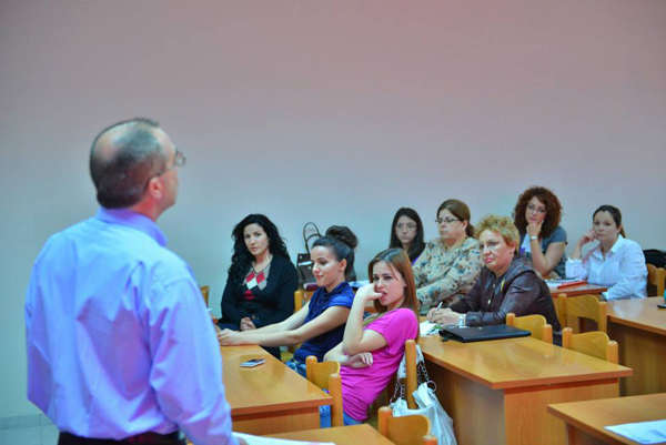 Leksione të hapura me temë: E Djathta Fetare në SHBA.