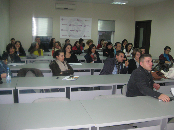 ANEGINO, prezantim programesh punësimi për studentët Bachelor dhe Master në Universiteti 