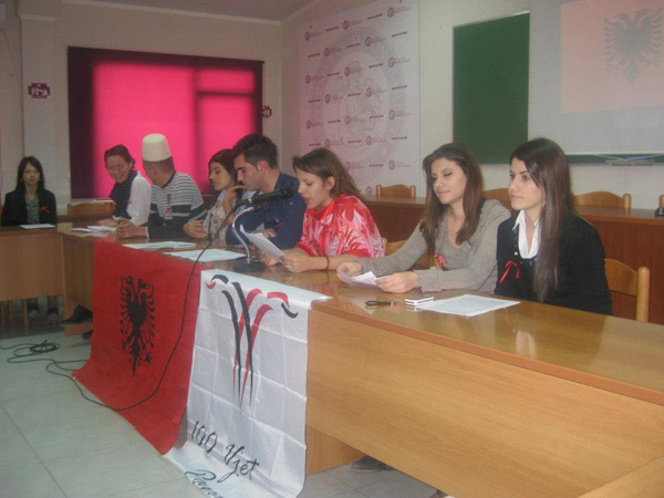 Forum studentor me teme: "Shteti në këndvështrimin e klasikëve dhe 100 vjetori i pavarësisë së shtetit shqiptar"