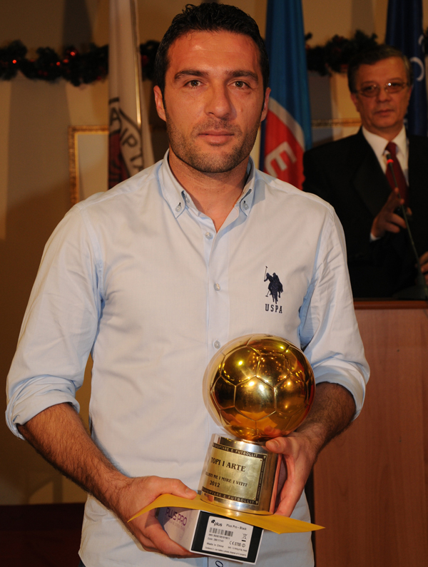 Studenti Orges Shehi, shpallet kampion