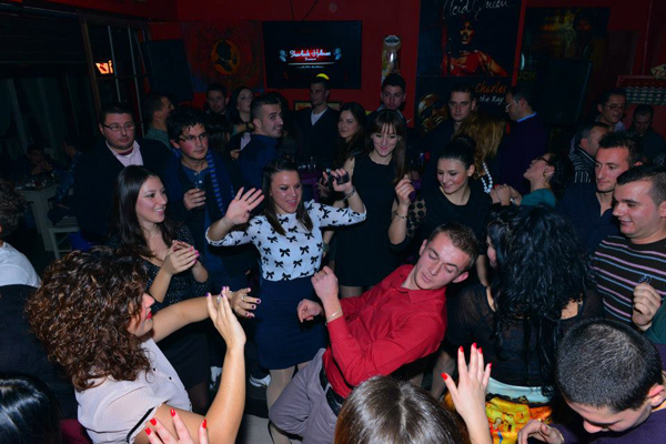 Disa momente nga Apocalyps Party, foto kujtime nga studentët e UB-së