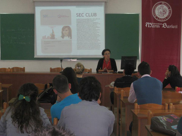 Dita e parë e vitit akademik 2012-13 në Univ. 