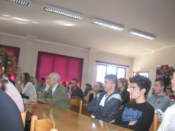 Simpoziumi i Organizuar me temë, "NëNë TEREZA & SHQIPTARëT" në Universitetin "Barleti"