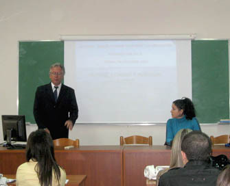 Profesori Luis Felipe Hax Niencheski viziton Universitetin Barleti