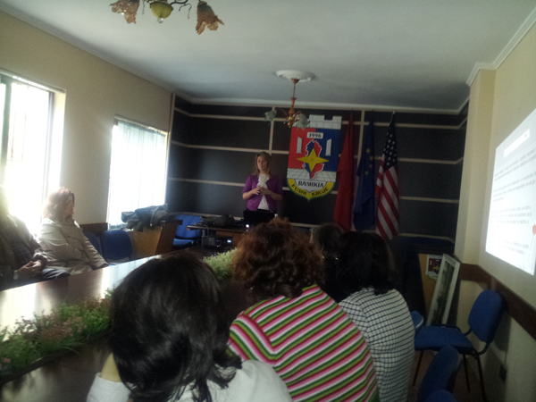 Mbyllja e fazës së trajnimeve të projektit "Soft Skills përtej njohurive akademike: Trajnimi i pushtetit lokal për përmirësimin e cilësisë së qeverisjes vendore"