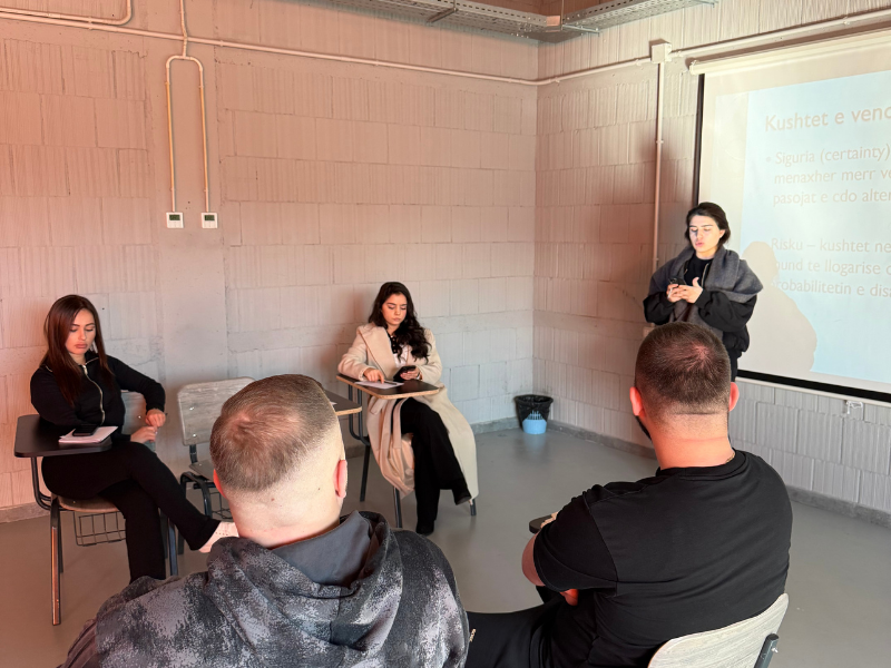 A mund të importohet zhvillimi? Rasti i Modelit të Singaporit