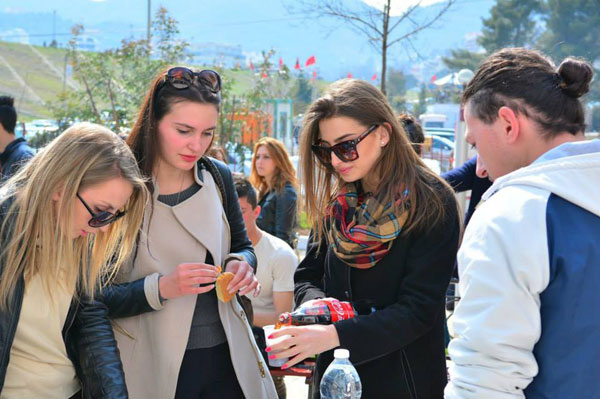 Pranverë në UB - traditë, argëtim, arsim me dhe për studentët