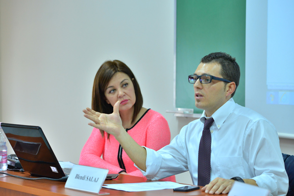 Forum i hapur me studentët e Universitetit "Barleti" për median online.