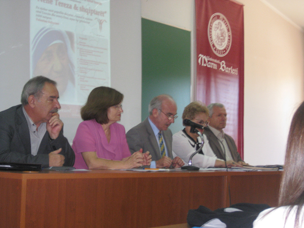Simpoziumi i Organizuar me temë, "NëNë TEREZA & SHQIPTARëT" në Universitetin "Barleti"