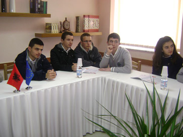 Universiteti Barleti organizon seminare me gjimnazistët vlonjatë