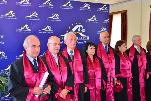 Ceremonia e diplomimit për vitin akademik 2011 - 2012