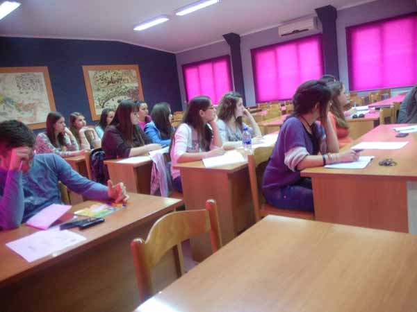 PëRFUNDOJNë KURSET FALAS PëR PROVIMET E MATURëS SHTETëRORE