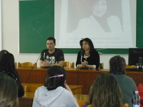 Rudina Xhunga në Universitetin Barleti