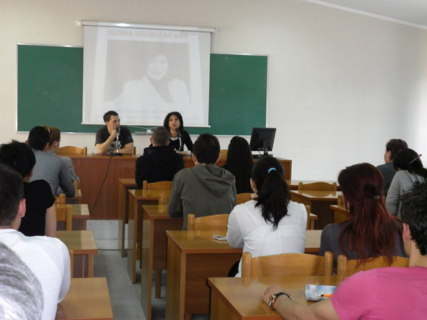 Rudina Xhunga në Universitetin Barleti