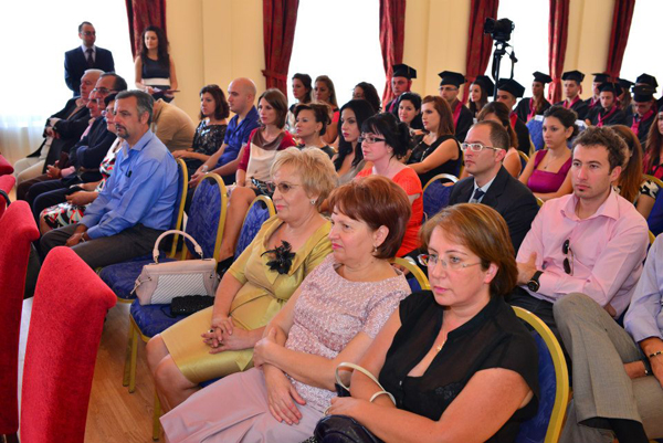 Ceremonia e diplomimit për vitin akademik 2011 - 2012