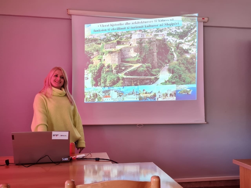 Vlerat historike dhe arkitekturore të kalave në funksion të zhvillimit të turizmit kulturor në Shqipëri