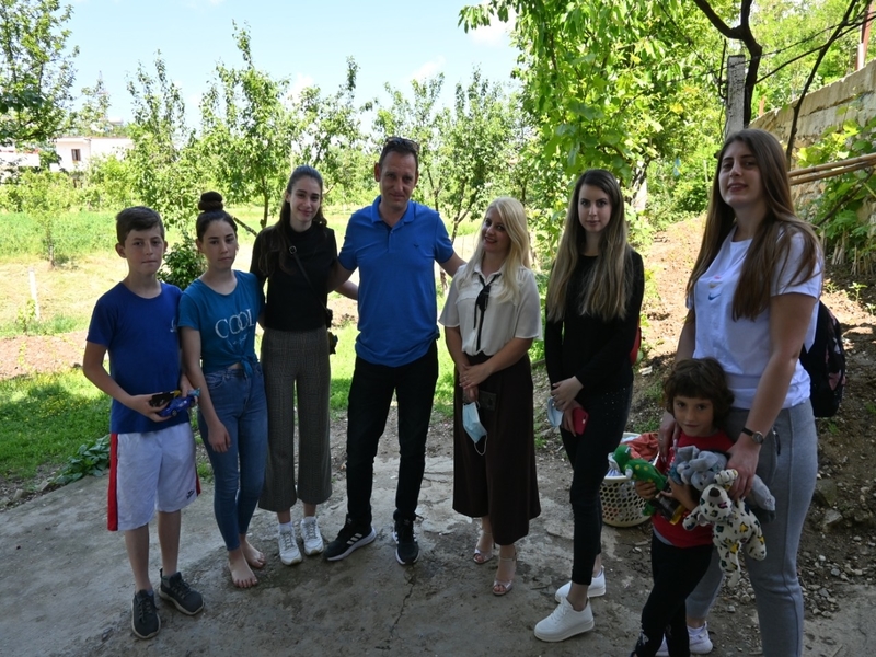 Klubi i Vullnetarëve në ndihmë të familjes Koldashi
