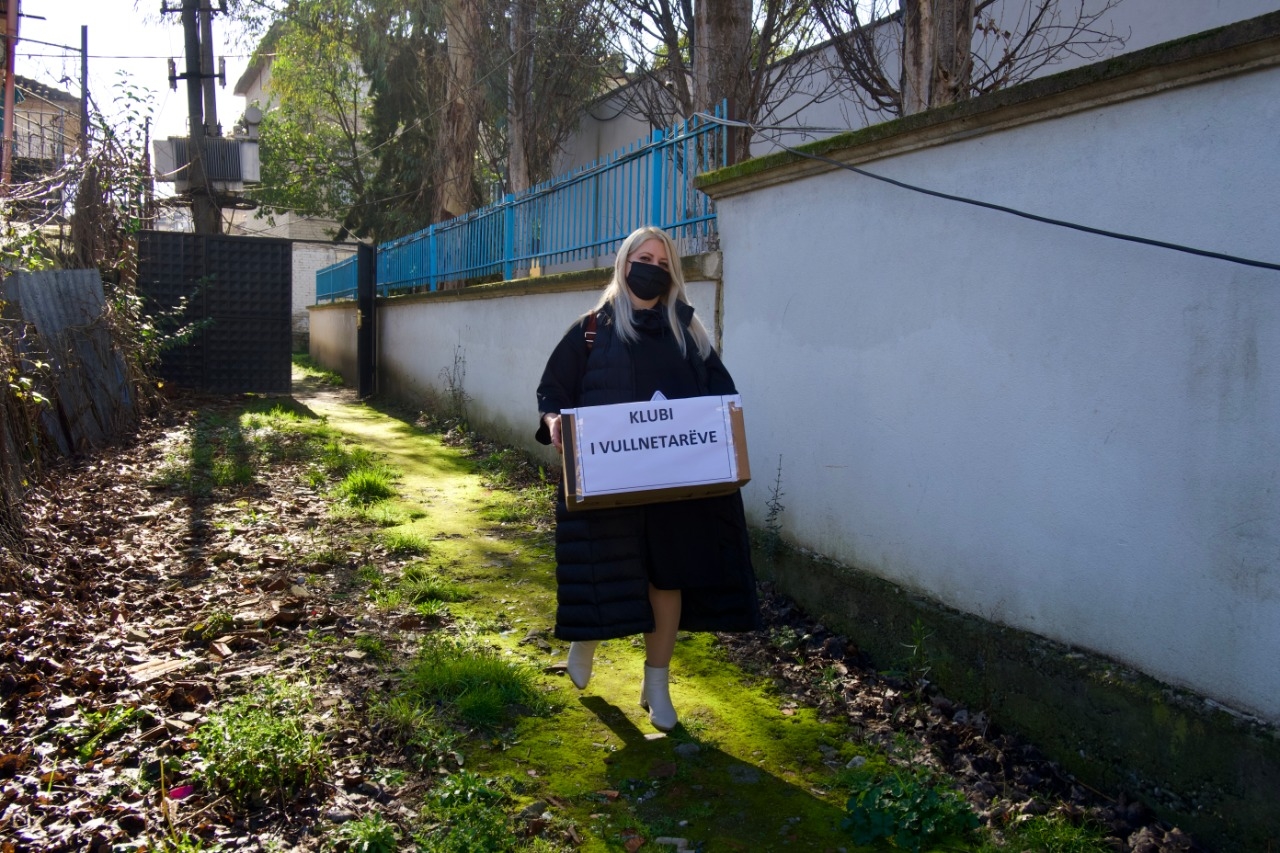 Klubi i Vullnetarëve në ndihmë të familjes Berisha