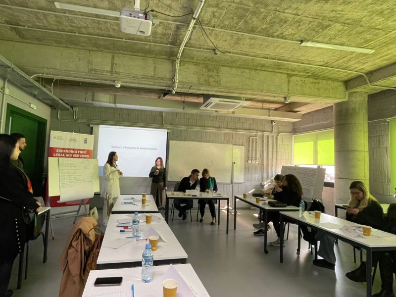 STUDENTËT E DREJTËSISË NË TRAJNIMIN E RADHËS