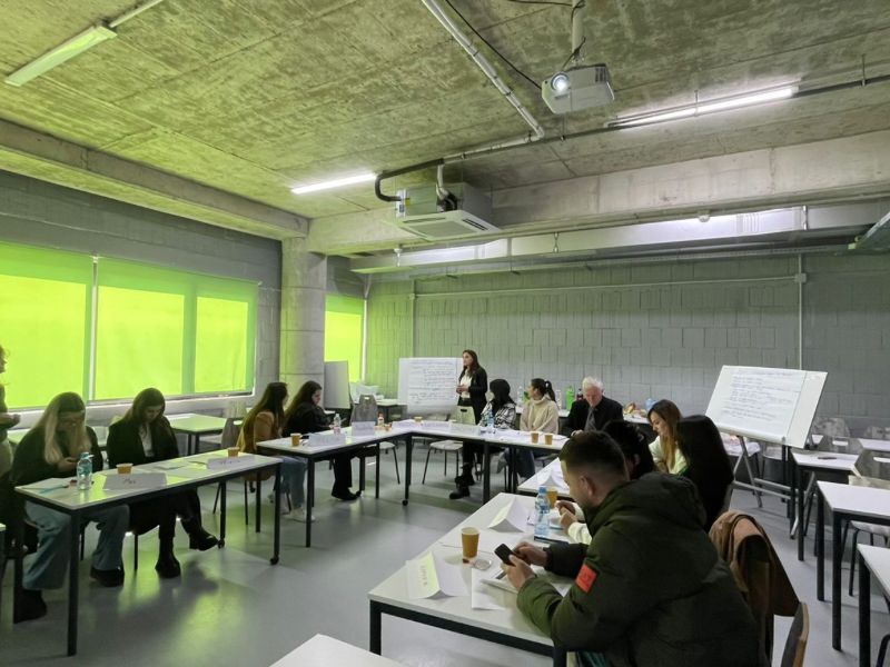 STUDENTËT E DREJTËSISË NË TRAJNIMIN E RADHËS