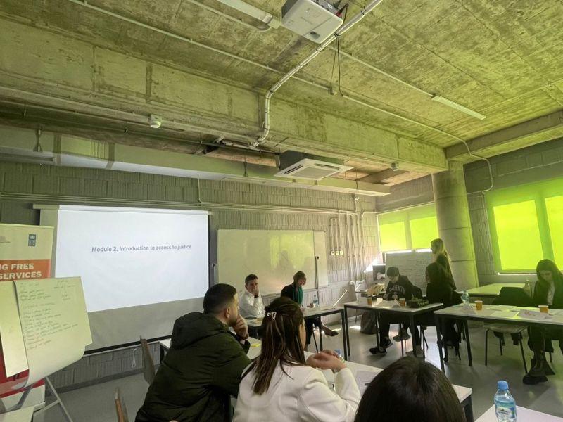 STUDENTËT E DREJTËSISË NË TRAJNIMIN E RADHËS