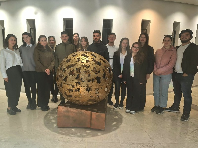 Barletasit vizitë studimore në Muzeun e Bankës se Shqipërisë