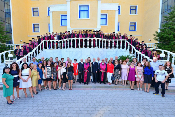 Ceremonia e diplomimit për vitin akademik 2011 - 2012