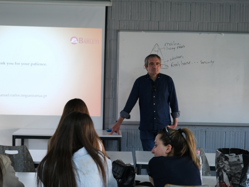 Diskutim i Hapur mbi 