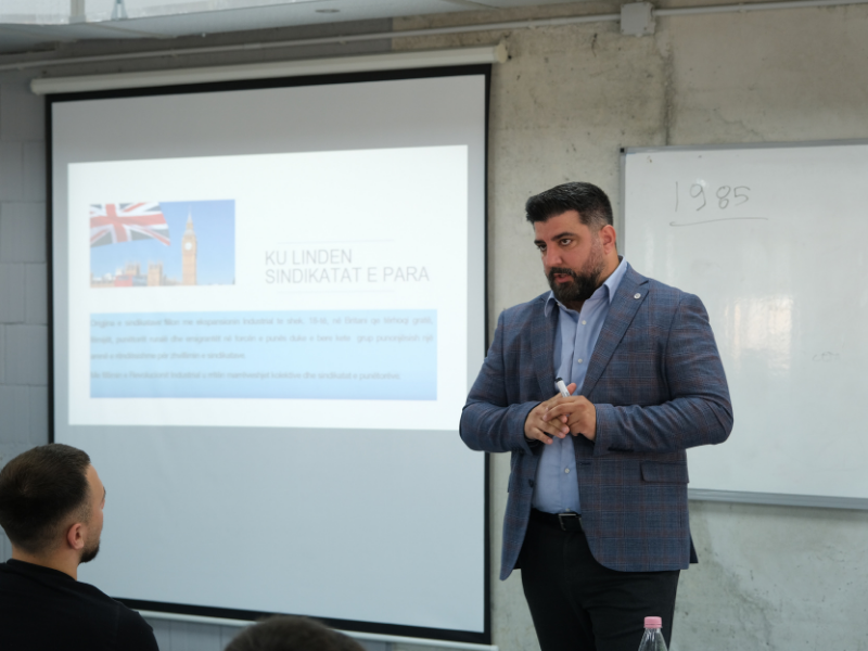 Si të ndërtojmë një karrierë në sektorin e Postë-Telekomunikacionit?