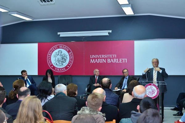 Hannes Swoboda – Bisedë e hapur me studentët rreth integrimit të Shqipërisë në BE dhe sfidat përpara.