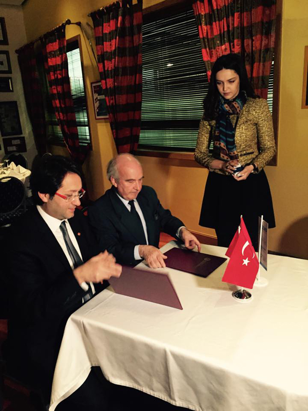 Marrëveshje bashkëpunimi me Shoqatën Turke të Investitorëve dhe "Universiteti Barleti"