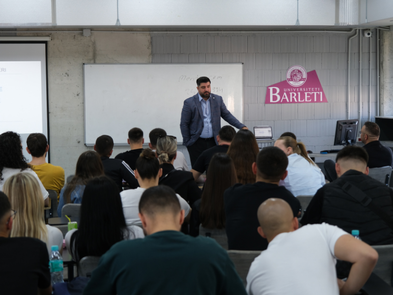 Si të ndërtojmë një karrierë në sektorin e Postë-Telekomunikacionit?