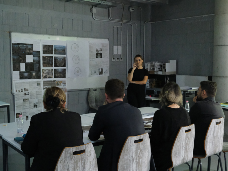 Studentët e Arkitekturës prezantojnë temat e diplomës