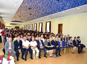 Ceremonia e Diplomimit 2011 u mbajt më 24 shtator në sallën e madhe të Hotel Adriatik në Durrës.