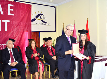 Ceremonia e Diplomimit 2011 u mbajt më 24 shtator në sallën e madhe të Hotel Adriatik në Durrës.