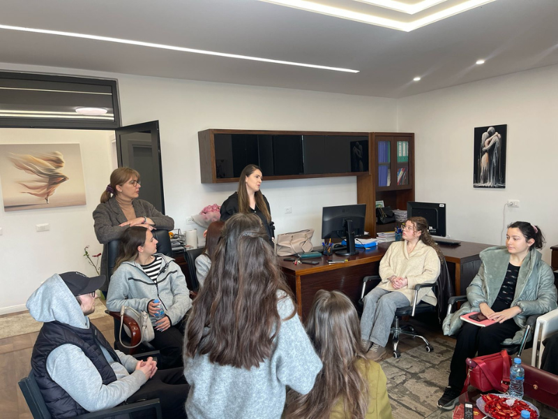 Studentët e Psikologjisë vizitojnë studion psiko-ligjore “Family”