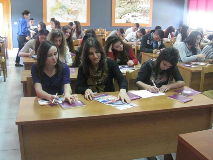 Trajnim me shkollën e mesme “Bota e Diturisë”, Fier