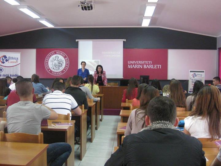 Trajnim me shkollën e mesme “Bota e Diturisë”, Fier