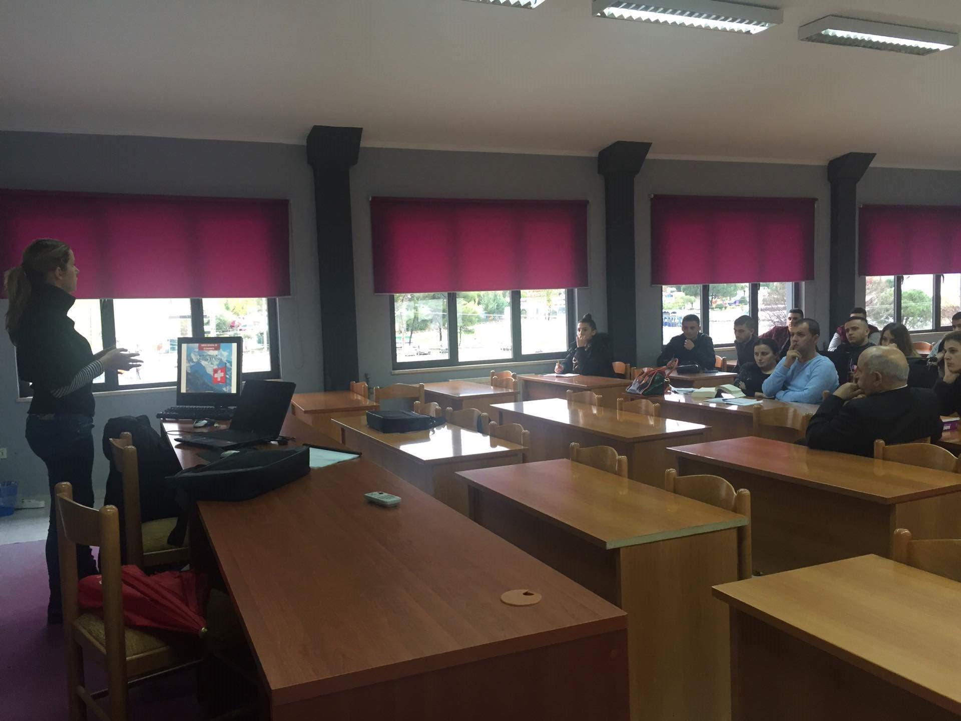 Prezantim nga Studentja Alumni e Barleti